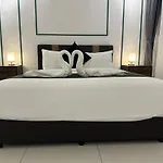 Klcc Suites By Chambers